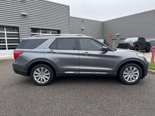 Carbonized Gray Metallic 2023 Ford Explorer Limited