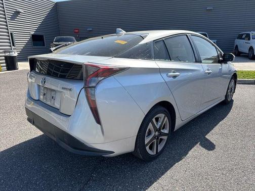Classic Silver Metallic 2016 Toyota Prius Four