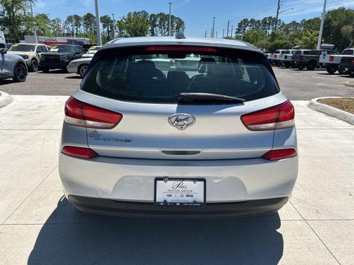 Symphony Air Silver 2018 Hyundai Elantra GT Base