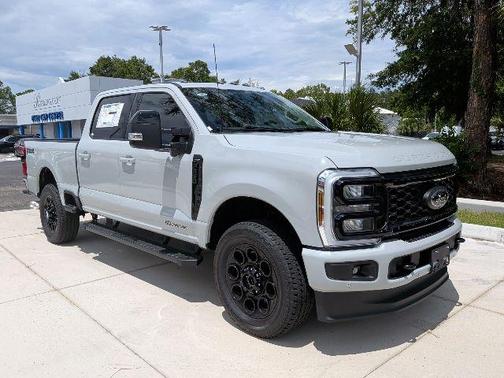 Avalanche 2026 Ford F-350 Lariat
