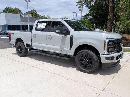 Avalanche 2026 Ford F-350 Lariat