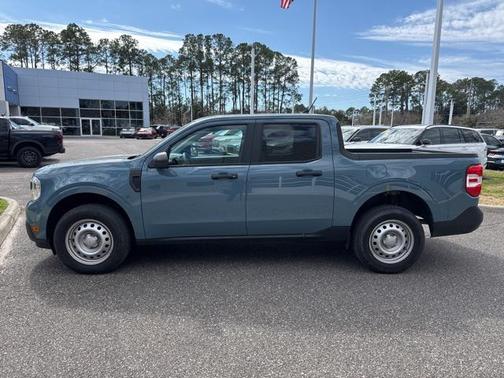 2023 Ford Maverick XL