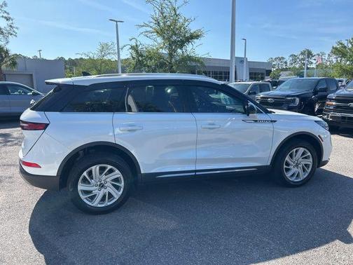 Pristine White Metallic Tri-Coat 2022 Lincoln Corsair Standard