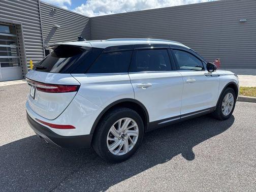 Pristine White Metallic Tri-Coat 2022 Lincoln Corsair Standard