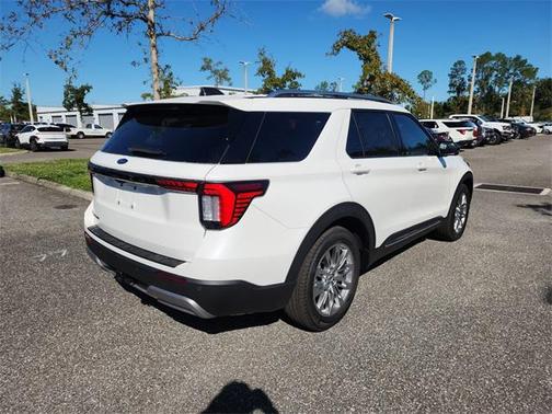 2025 Ford Explorer Platinum
