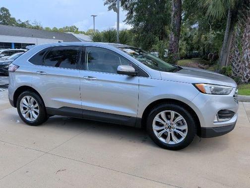 Silver Metallic 2024 Ford Edge Titanium
