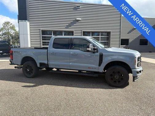 Glacier Gray Metallic Tri-Coat 2024 Ford F-250 Lariat