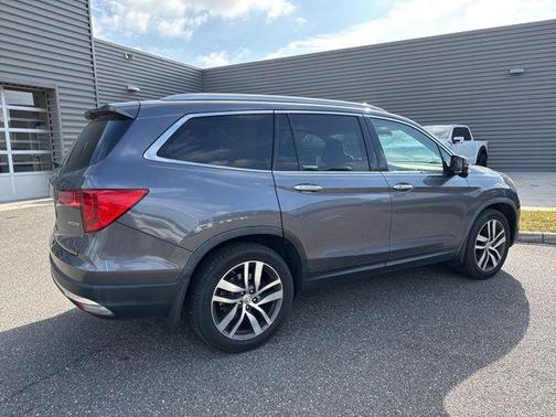 Modern Steel Metallic 2016 Honda Pilot Touring