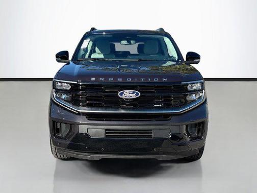Dark Matter Gray Metallic 2027 Ford Expedition Platinum