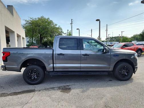 2025 Ford F-150 Lightning XLT