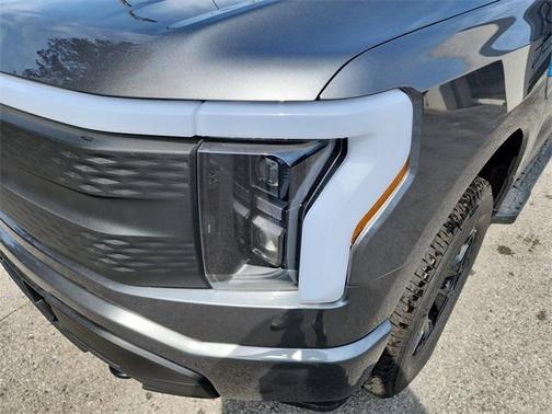 2025 Ford F-150 Lightning XLT