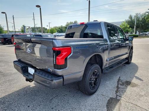 2025 Ford F-150 Lightning XLT
