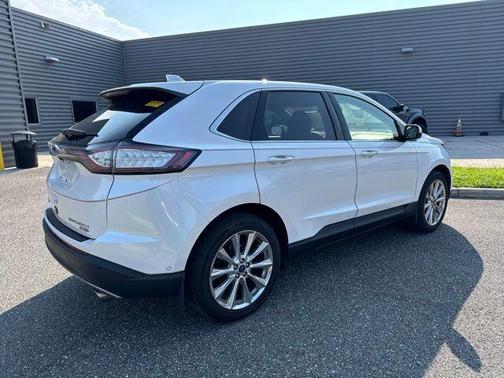 White Platinum Clearcoat Metallic 2018 Ford Edge Titanium