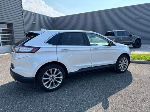 White Platinum Clearcoat Metallic 2018 Ford Edge Titanium