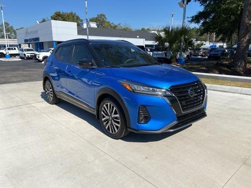 2021 Nissan Kicks SR