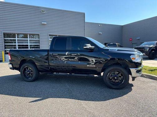 Diamond Black Crystal Pearlcoat 2020 RAM 1500 Big Horn/Lone Star