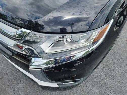 2018 Mitsubishi Outlander ES