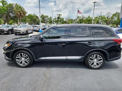 2018 Mitsubishi Outlander ES