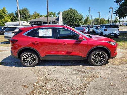 2025 Ford Escape PHEV SE