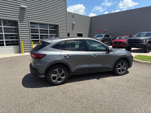 Carbonized Gray Metallic 2025 Ford Escape ST-Line Select