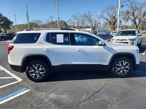2023 GMC Acadia AWD SLT