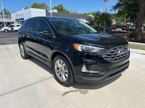 2023 Ford Edge Titanium