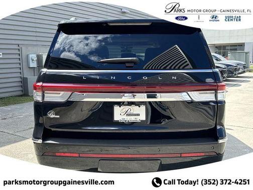 Infinite Black Metallic Clearcoat 2024 Lincoln Navigator Reserve