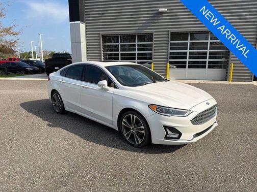 White Platinum Metallic Tri-Coat 2019 Ford Fusion Titanium