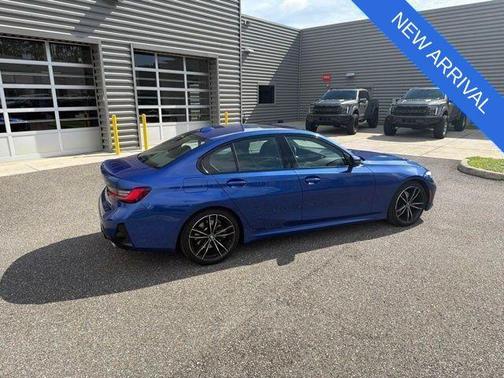 Portimao Blue Metallic 2023 BMW 330 330i
