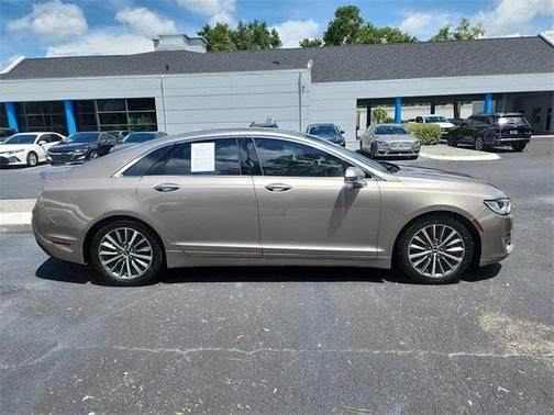 2020 Lincoln MKZ Standard