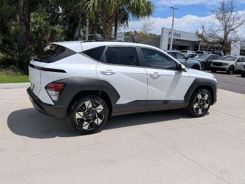 Atlas White 2024 Hyundai KONA SEL