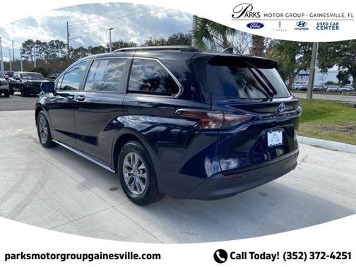 2024 Toyota Sienna XLE