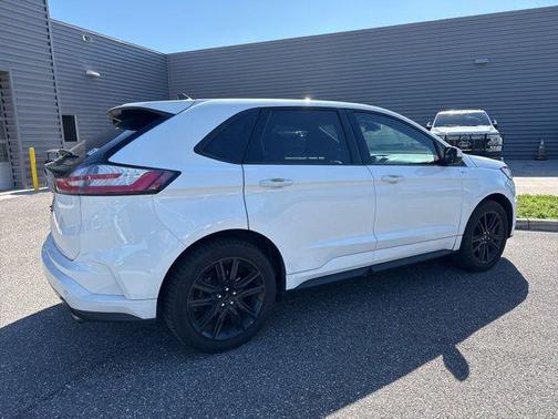 Star White Metallic Tri-Coat 2021 Ford Edge ST Line