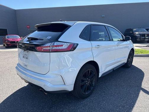 Star White Metallic Tri-Coat 2021 Ford Edge ST Line
