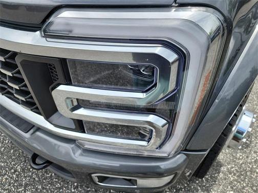 2025 Ford F-450 Platinum