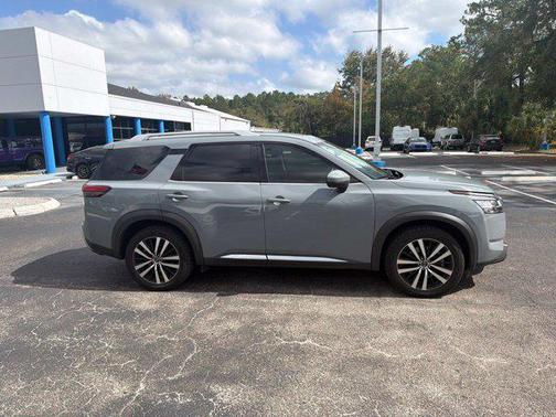 Boulder Gray Pearl 2023 Nissan Pathfinder Platinum 4WD