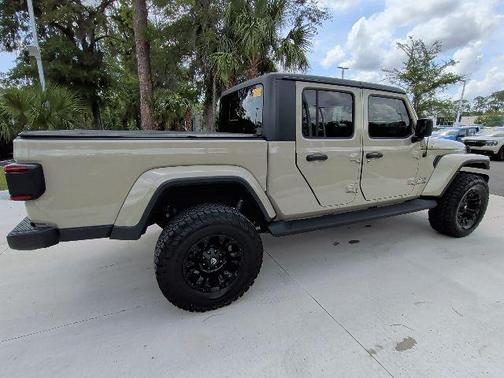 Gobi Clearcoat 2020 Jeep Gladiator Overland