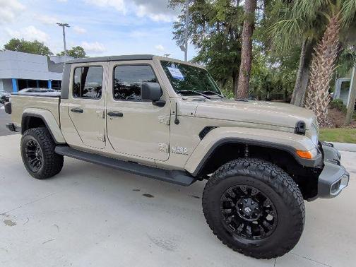 Gobi Clearcoat 2020 Jeep Gladiator Overland