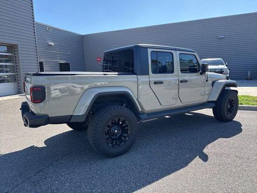 Gobi Clearcoat 2020 Jeep Gladiator Overland