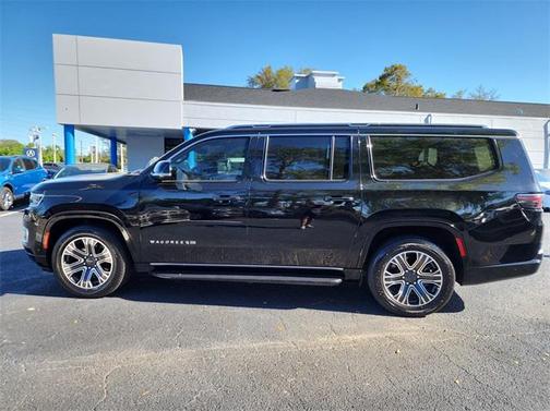 2023 Jeep Wagoneer L Series II 4x2