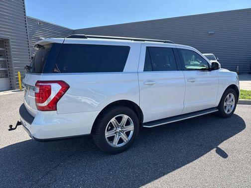White Platinum Metallic Tri-Coat 2019 Ford Expedition Max XLT