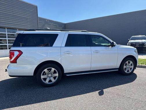White Platinum Metallic Tri-Coat 2019 Ford Expedition Max XLT