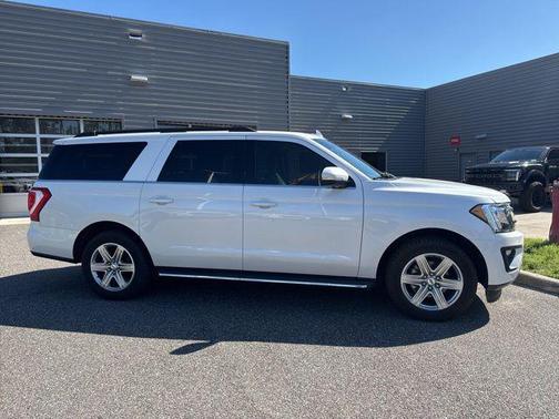 White Platinum Metallic Tri-Coat 2019 Ford Expedition Max XLT