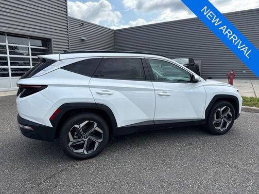 White Pearl 2024 Hyundai TUCSON Limited