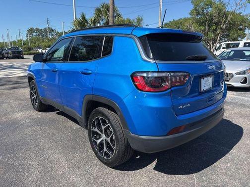 Hydro Blue Pearlcoat 2024 Jeep Compass Latitude