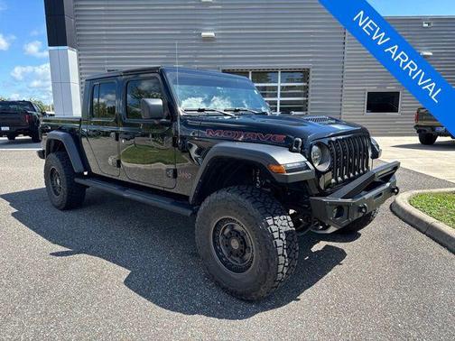 Black Clearcoat 2023 Jeep Gladiator Mojave 4x4