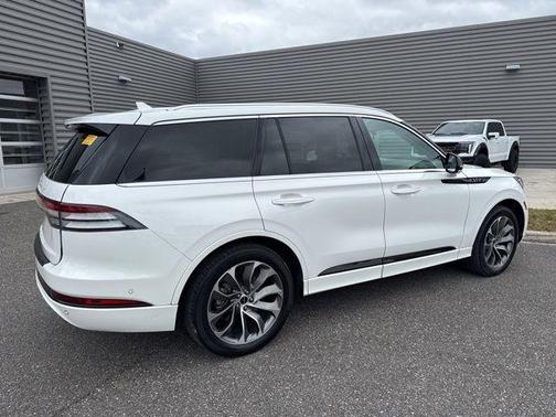 Pristine White Metallic Tri-Coat 2023 Lincoln Aviator Grand Touring AWD