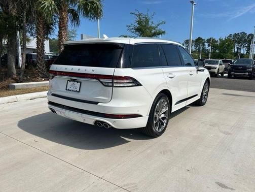 Pristine White Metallic Tri-Coat 2023 Lincoln Aviator Grand Touring AWD