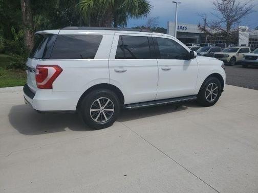 Oxford White 2021 Ford Expedition XLT