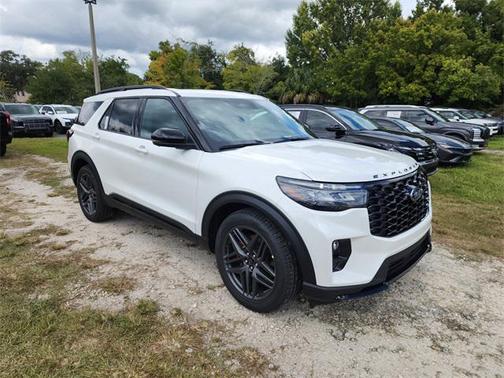 2025 Ford Explorer ST